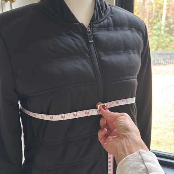 Nike Golf jacket. Black, Size Medium - Picture 6 of 6